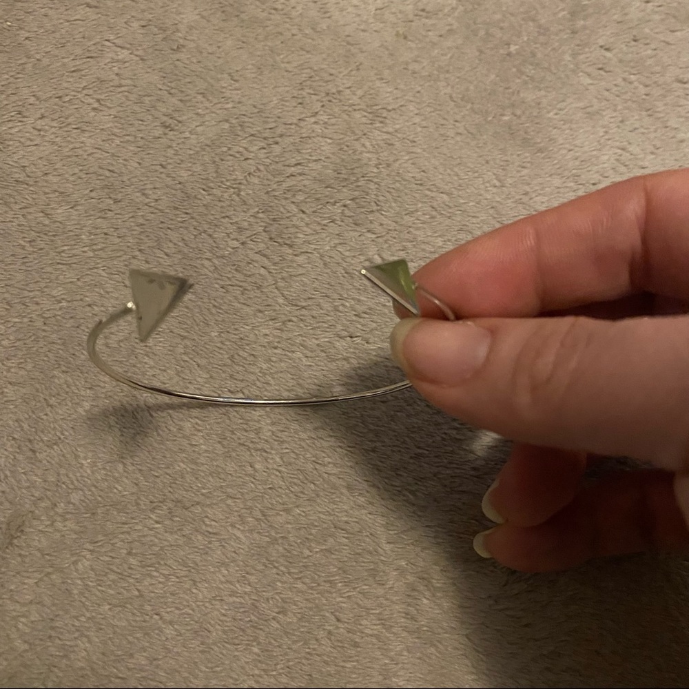 Arrow bracelet